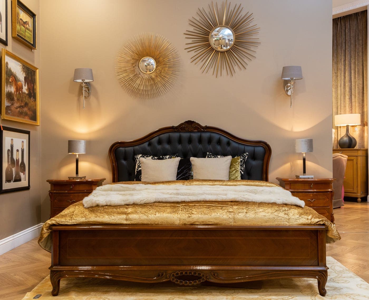 Windsor Carved King Bed